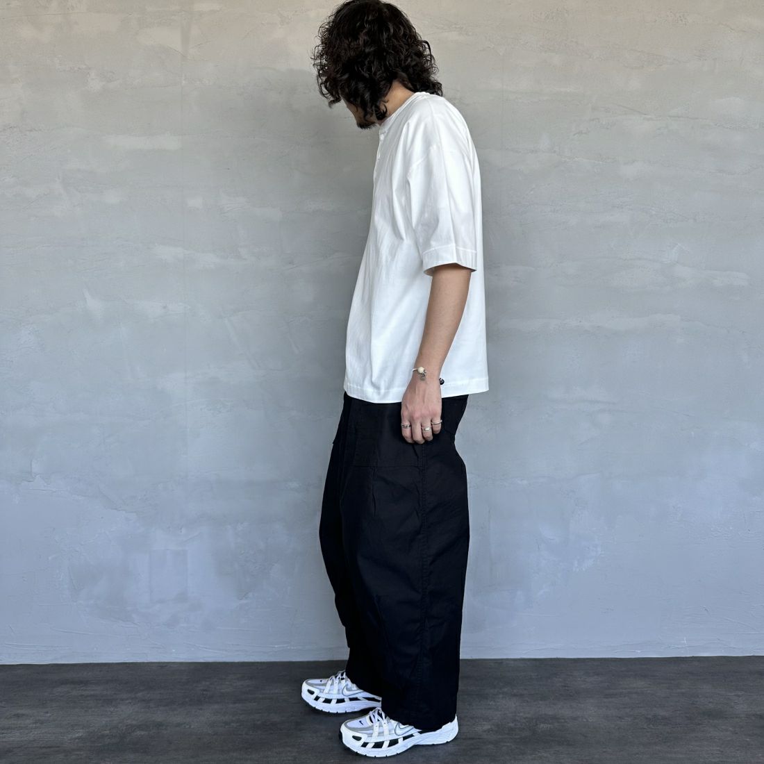 Health knit [ヘルスニット] 別注 ビックシルエット ヘンリーネックTシャツ [HR24S-M021-JF] WHITE &&モデル身長：173cm 着用サイズ：M&&