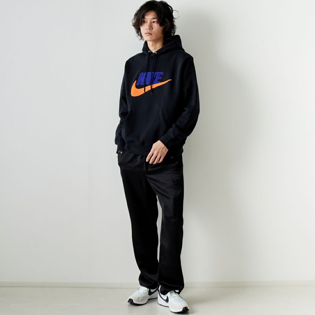 NIKE [ナイキ] ナイキクラブフリース プルオーバーパーカー [FN3105] 010 BLACK &&モデル身長：182cm 着用サイズ：L&&