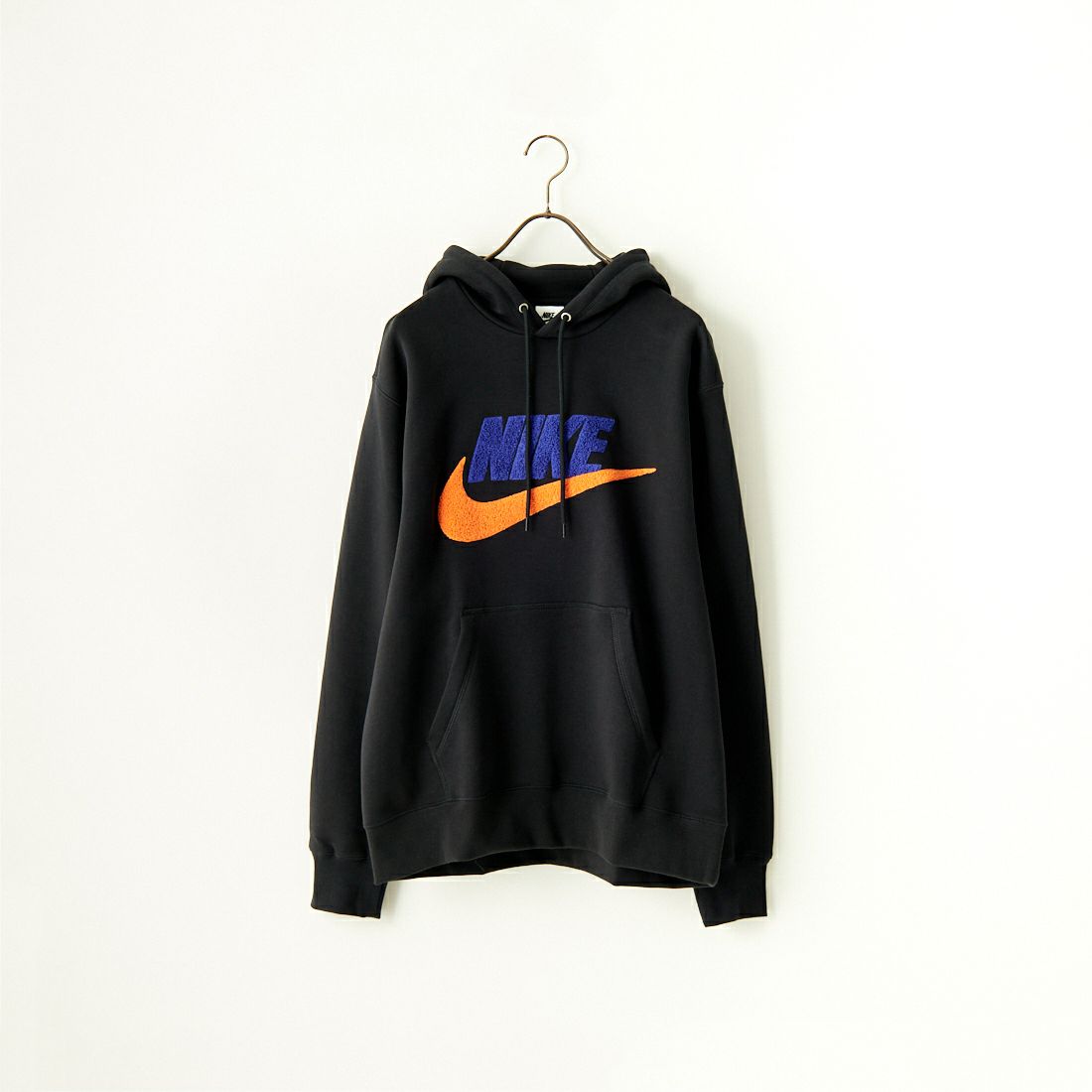 NIKE [ナイキ] ナイキクラブフリース プルオーバーパーカー [FN3105] 010 BLACK &&モデル身長：182cm 着用サイズ：L&&