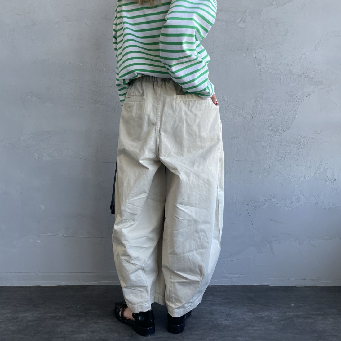 HARVESTY [ハーベスティ] サーカスパンツ [A11709] 31 IVORY &&モデル身長：156cm 着用サイズ：1&&