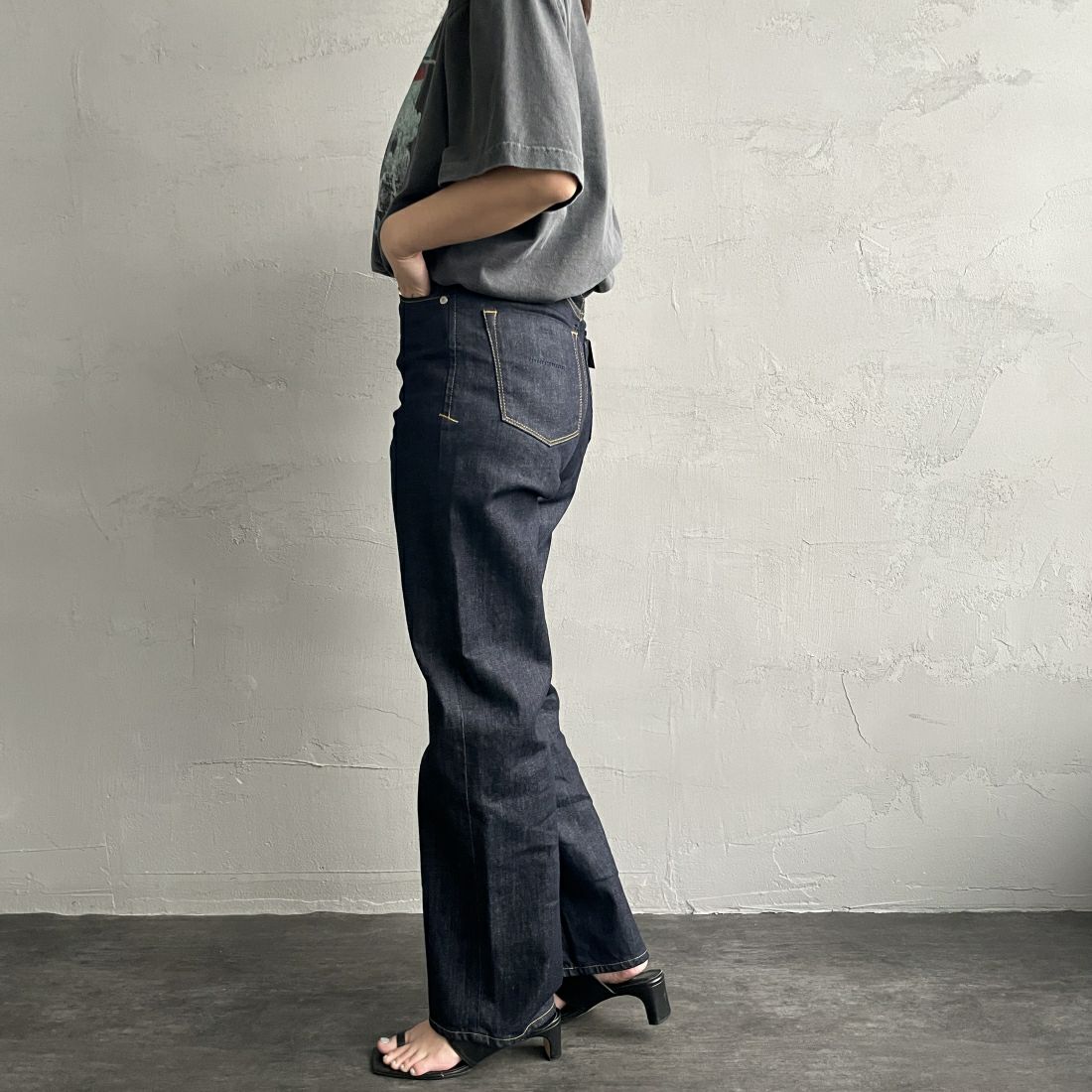 YANUK [ヤヌーク] ボーイズストレート LEA/レア [57134230] OWI&&モデル身長：163cm　着用サイズ：24&&