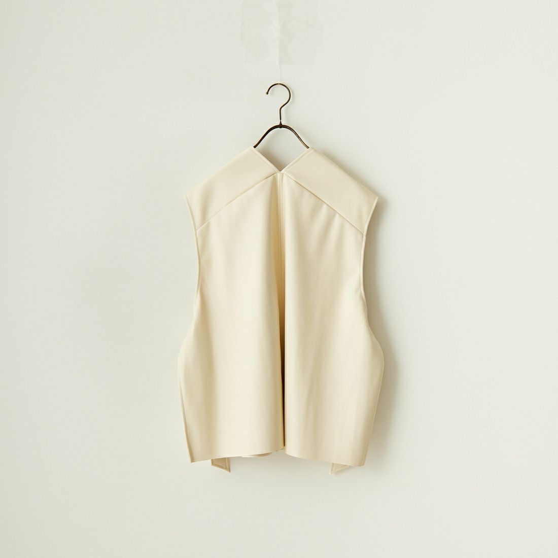 CADDITION [キャディション] エコレザーVネックベスト [541090] 02 IVORY