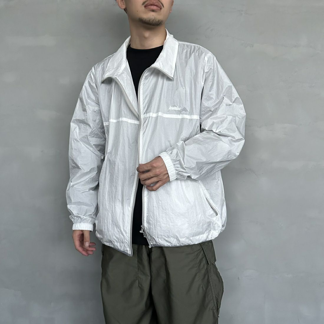 WHITE&&モデル身長：168cm 着用サイズ：L&&