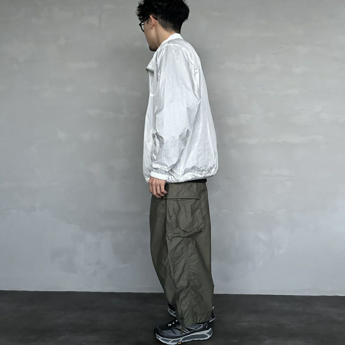 frostline [フロストライン] 別注 フルジップジャケット [FL1-JK-IN4-JF] WHITE&&モデル身長：168cm 着用サイズ：L&&