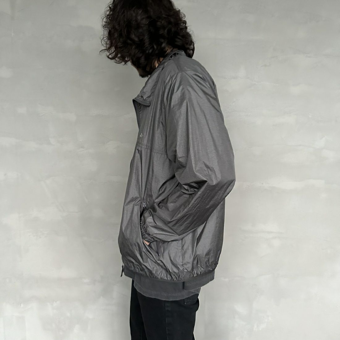 frostline [フロストライン] 別注 フルジップジャケット [FL1-JK-IN4-JF] CHARCOAL&&モデル身長：173cm 着用サイズ：M&&