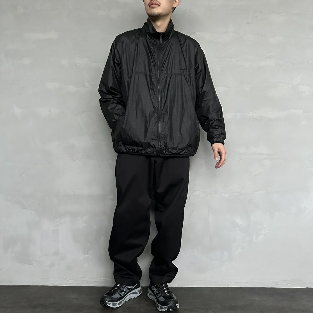 frostline [フロストライン] 別注 フルジップジャケット [FL1-JK-IN4-JF] BLACK&&モデル身長：168cm 着用サイズ：M&&