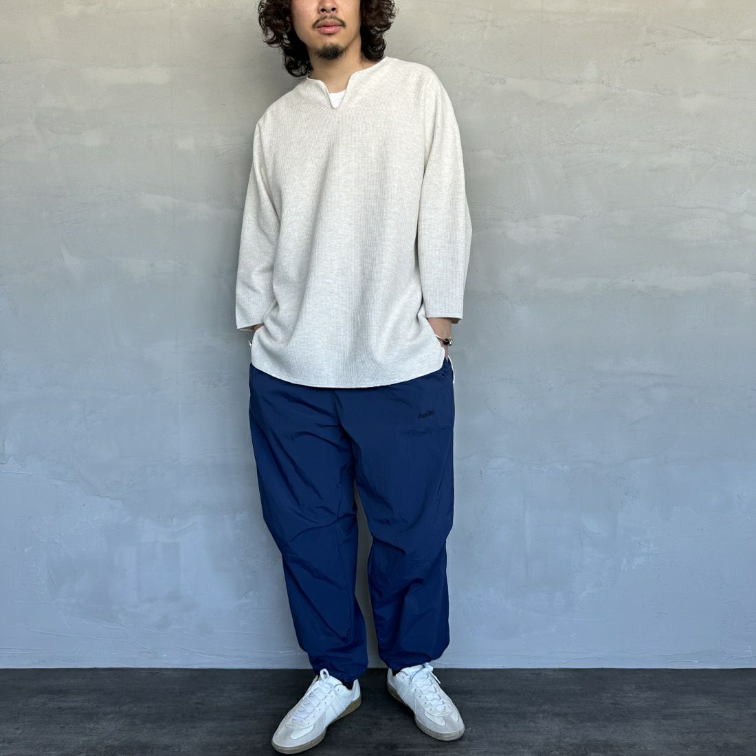 frostline [フロストライン] 別注 ナイロンパンツ [FL3-PT-IN4-JF] NAVY &&モデル身長：173cm 着用サイズ：L&&