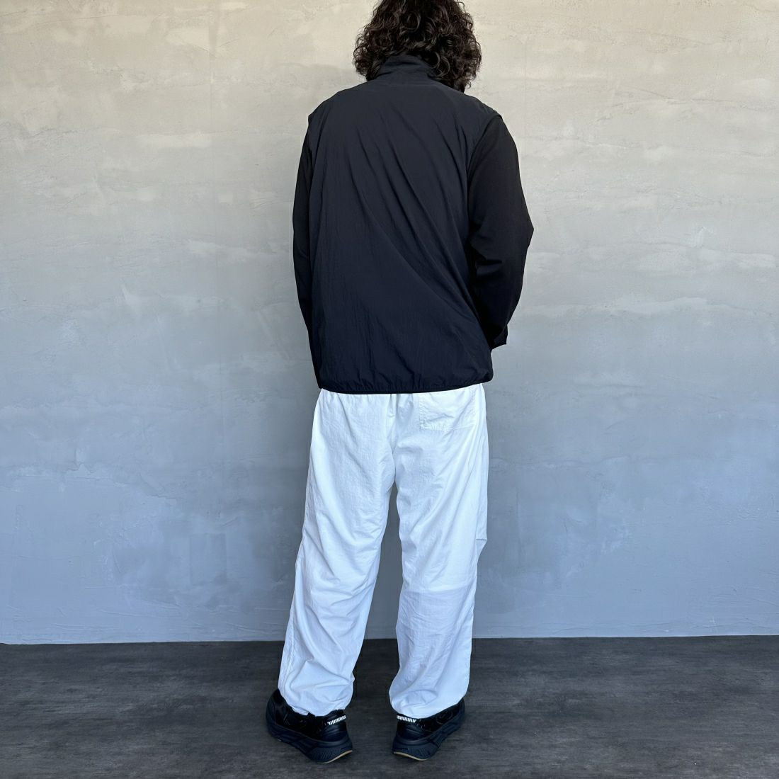 frostline [フロストライン] 別注 ナイロンパンツ [FL3-PT-IN4-JF] OFF WHITE &&モデル身長：173cm 着用サイズ：L&&