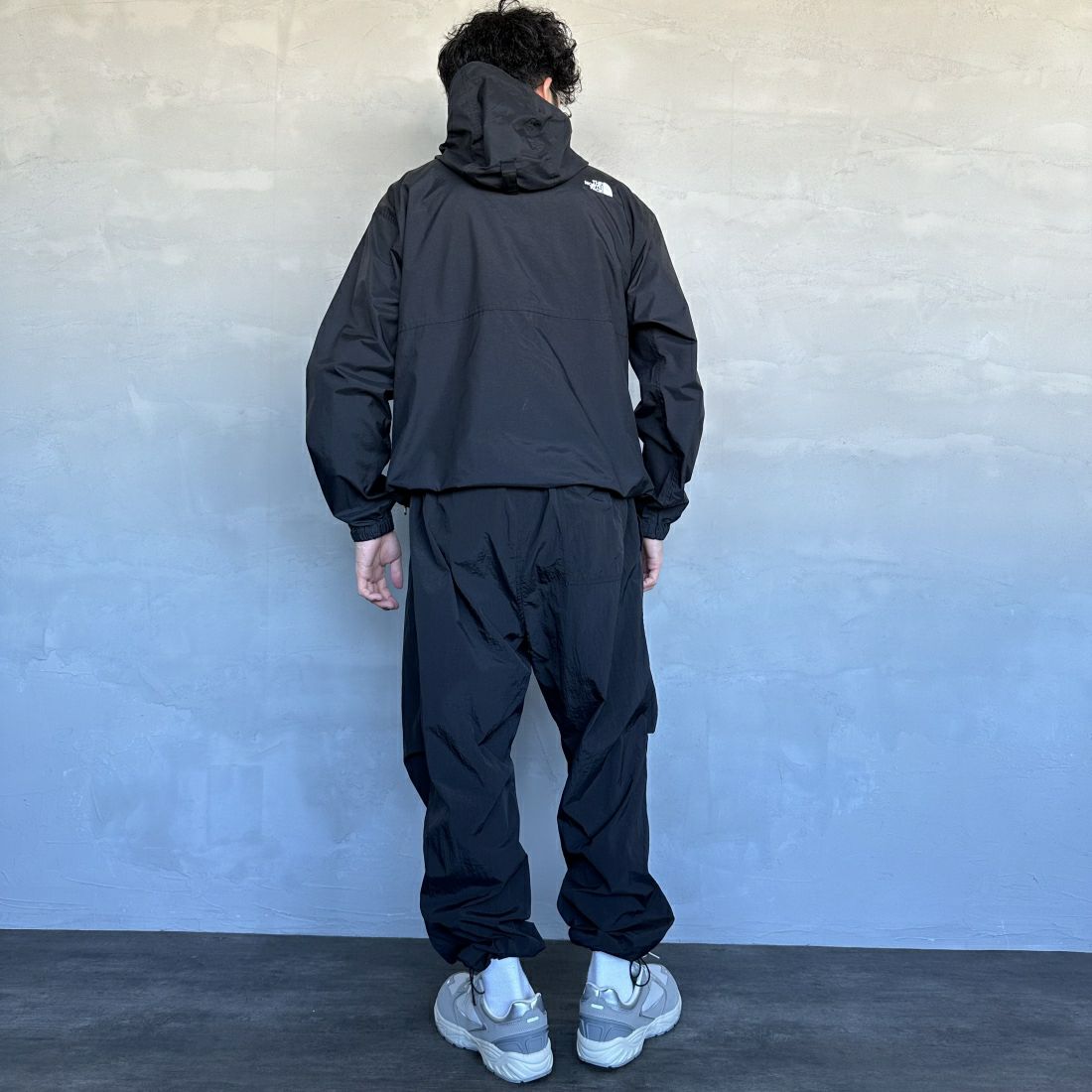 frostline [フロストライン] 別注 ナイロンパンツ [FL3-PT-IN4-JF] BLACK &&モデル身長：168cm 着用サイズ：L&&