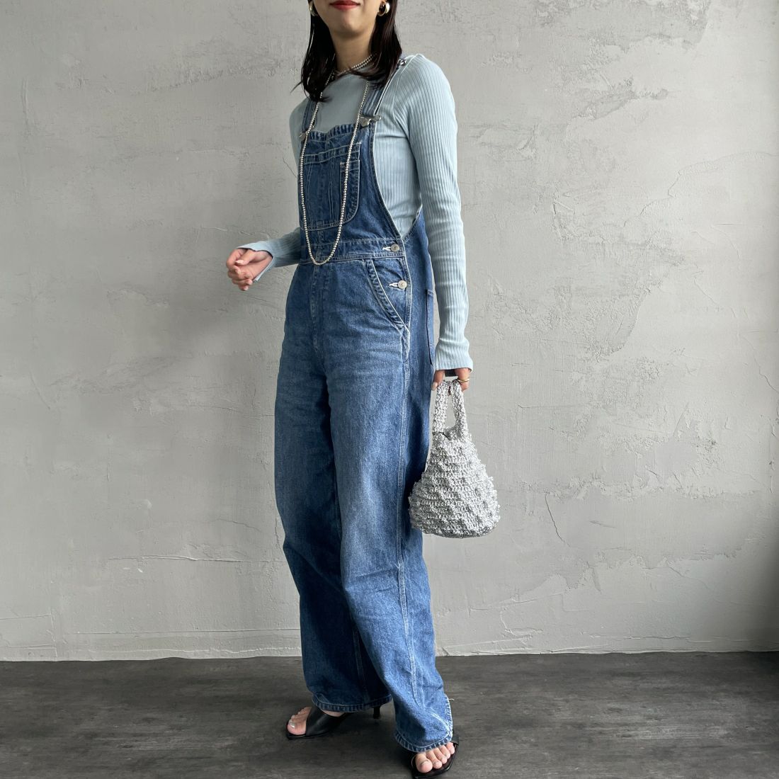 Noir Fabrik [ヌワールファブリック] ボートネックロングスリーブリブTシャツ [JFS-C021] AQUA &&モデル身長：163cm 着用サイズ：0&&