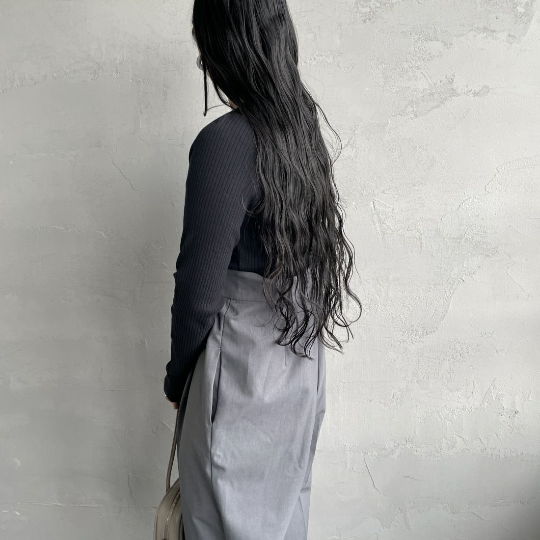 Noir Fabrik [ヌワールファブリック] ボートネックロングスリーブリブTシャツ [JFS-C021] BLACK &&モデル身長：156cm 着用サイズ：1&&