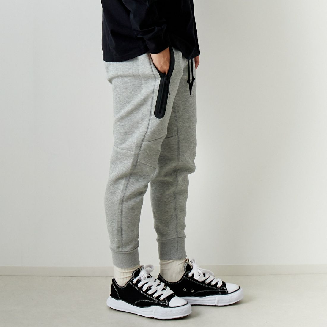 NIKE [ナイキ] テックフリース ジョガーパンツ [FB8003] 063 ﾀﾞｰｸｸﾞ &&モデル身長：179cm 着用サイズ：L&&