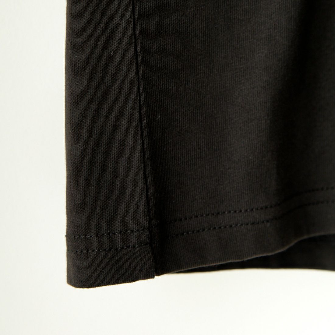 Calvin Klein Jeans [カルバンクライン ジーンズ] SPRAY BOX ロングスリーブTシャツ [J30J324642] BEH