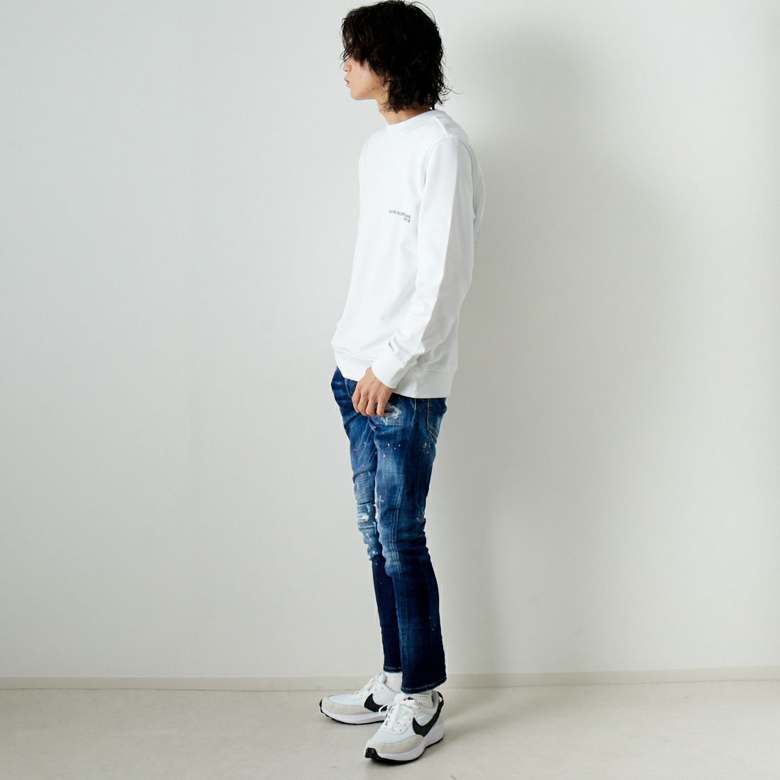 Calvin Klein Jeans [カルバンクライン ジーンズ] AR-CK SPRAY クルーネックスウェット [J30J325059] YAF &&モデル身長：182cm 着用サイズ：L&&