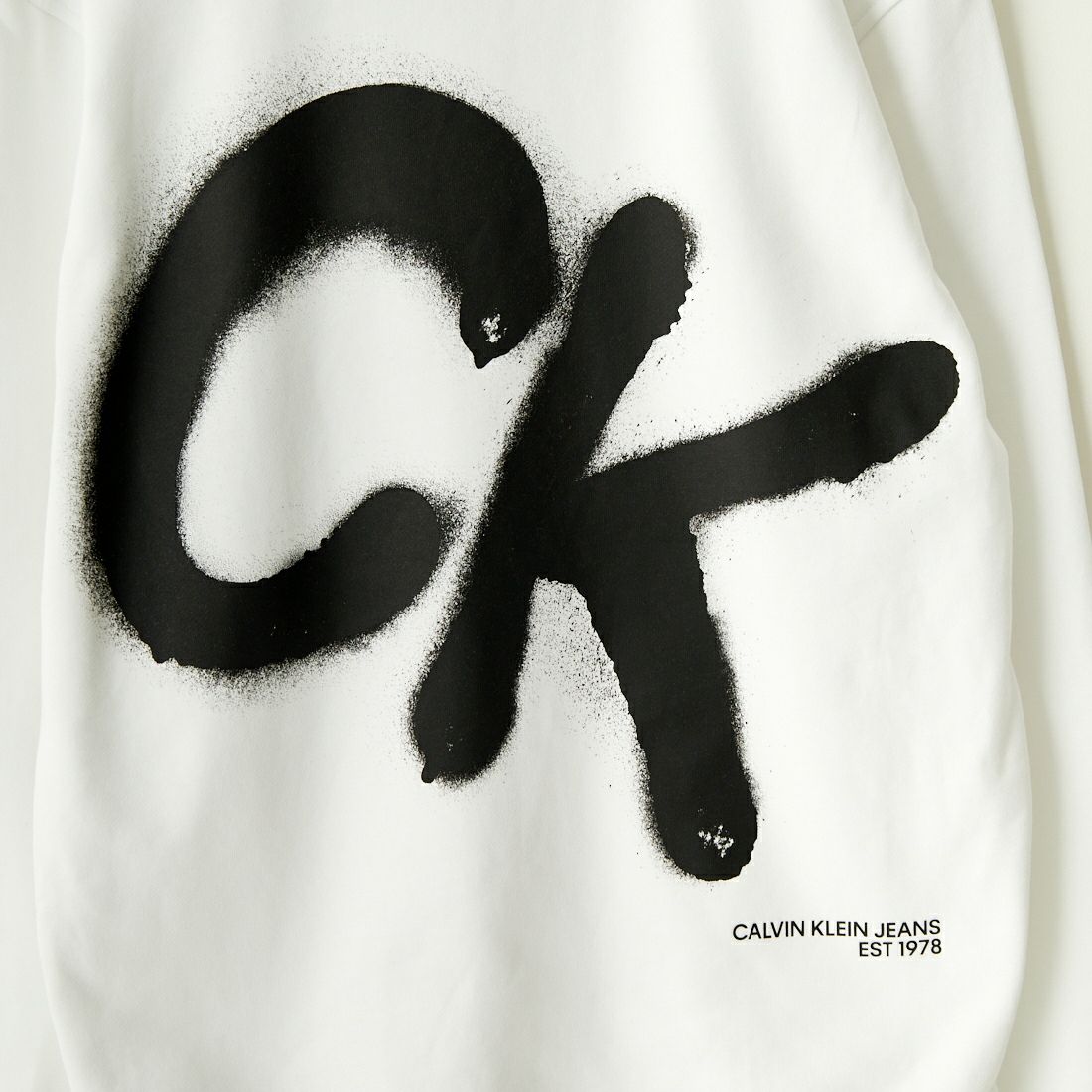 Calvin Klein Jeans [カルバンクライン ジーンズ] AR-CK SPRAY クルーネックスウェット [J30J325059] YAF