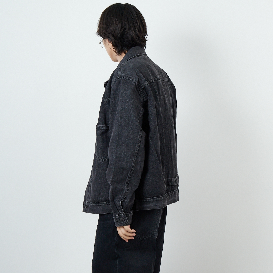 LEVI'S [リーバイス] TYPE1 トラッカージャケット [A3174-00] 00 MIDNIGH &&モデル身長：179cm 着用サイズ：L&&