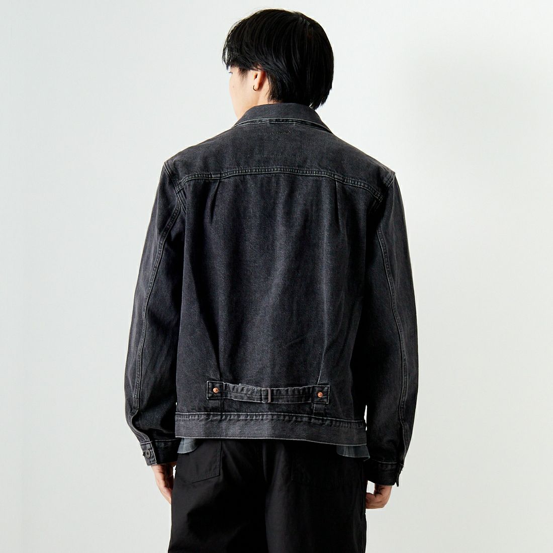 LEVI'S [リーバイス] TYPE1 トラッカージャケット [A3174-00] 00 MIDNIGH&&モデル身長：179cm 着用サイズ：L&&