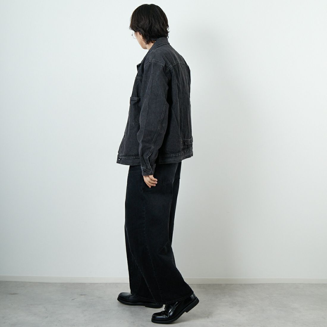 LEVI'S [リーバイス] TYPE1 トラッカージャケット [A3174-00] 00 MIDNIGH &&モデル身長：179cm 着用サイズ：L&&