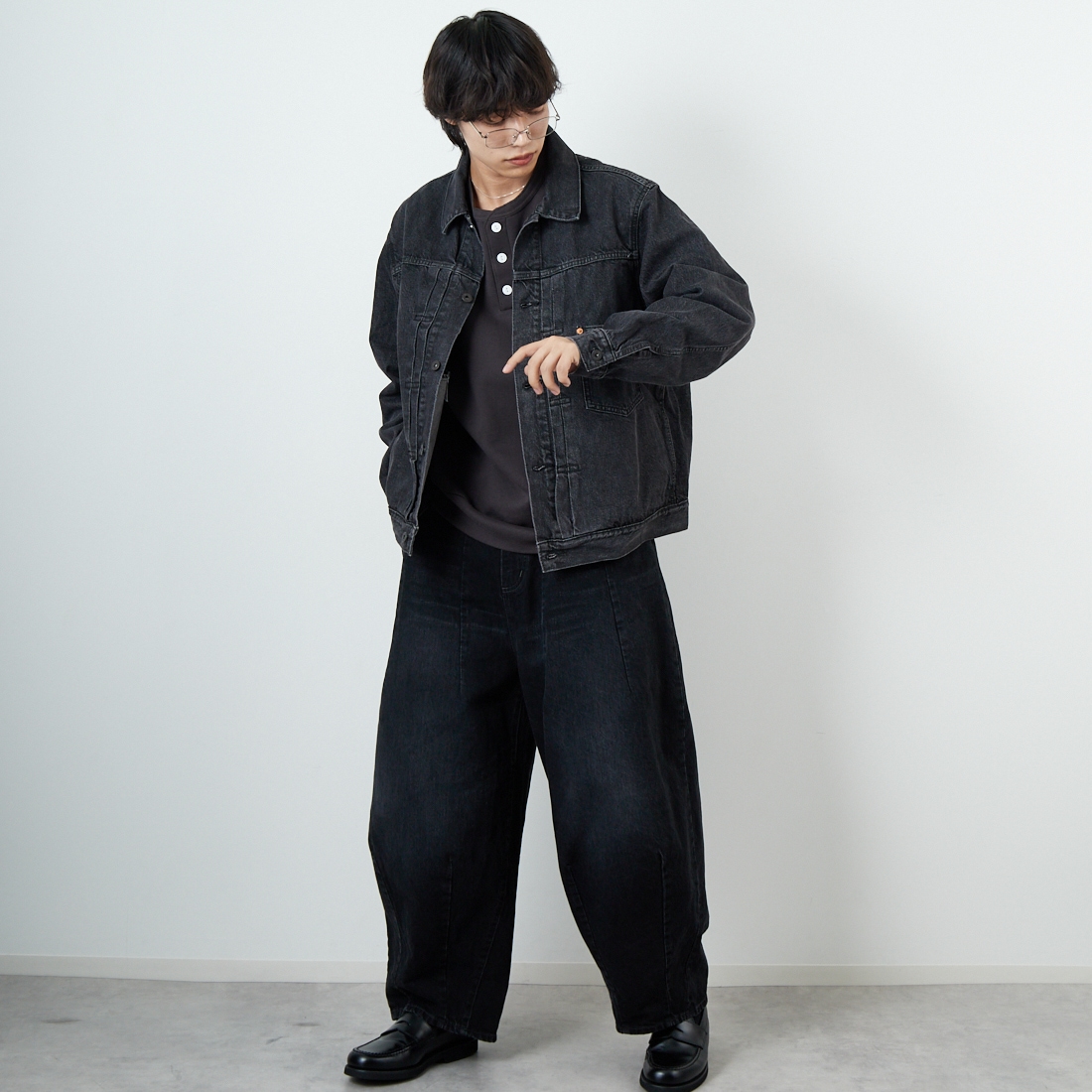 LEVI'S [リーバイス] TYPE1 トラッカージャケット [A3174-00] 00 MIDNIGH &&モデル身長：179cm 着用サイズ：L&&
