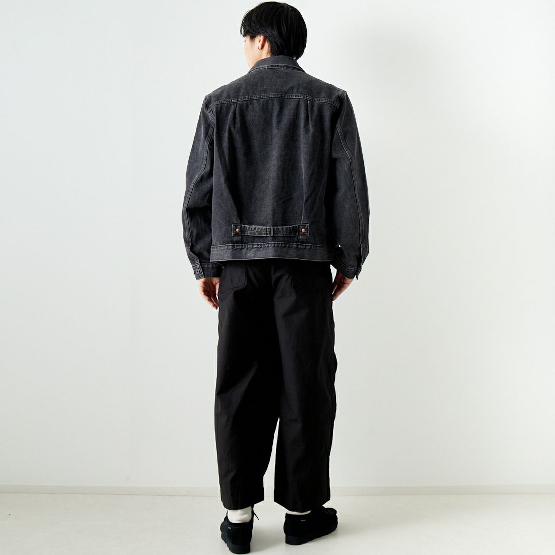 LEVI'S [リーバイス] TYPE1 トラッカージャケット [A3174-00] 00 MIDNIGH&&モデル身長：179cm 着用サイズ：L&&