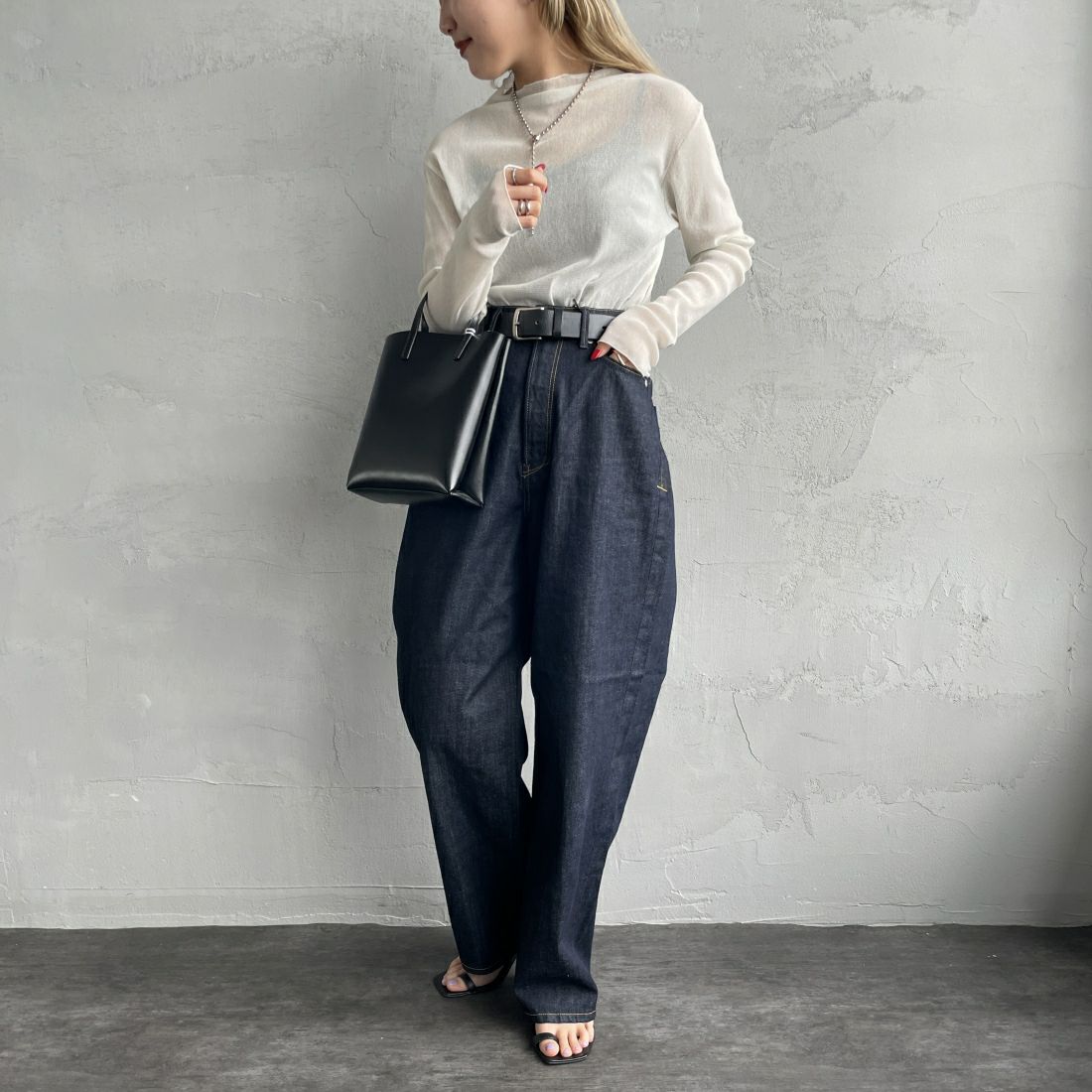 Jeans Factory Clothes [ジーンズファクトリークローズ] ハイネック シアーラメTシャツ [21241057] 031 ｵﾌ &&モデル身長：156cm 着用サイズ：F&&