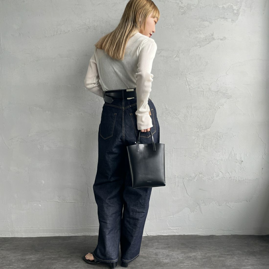 Jeans Factory Clothes [ジーンズファクトリークローズ] ハイネック シアーラメTシャツ [21241057] 031 ｵﾌ &&モデル身長：156cm 着用サイズ：F&&