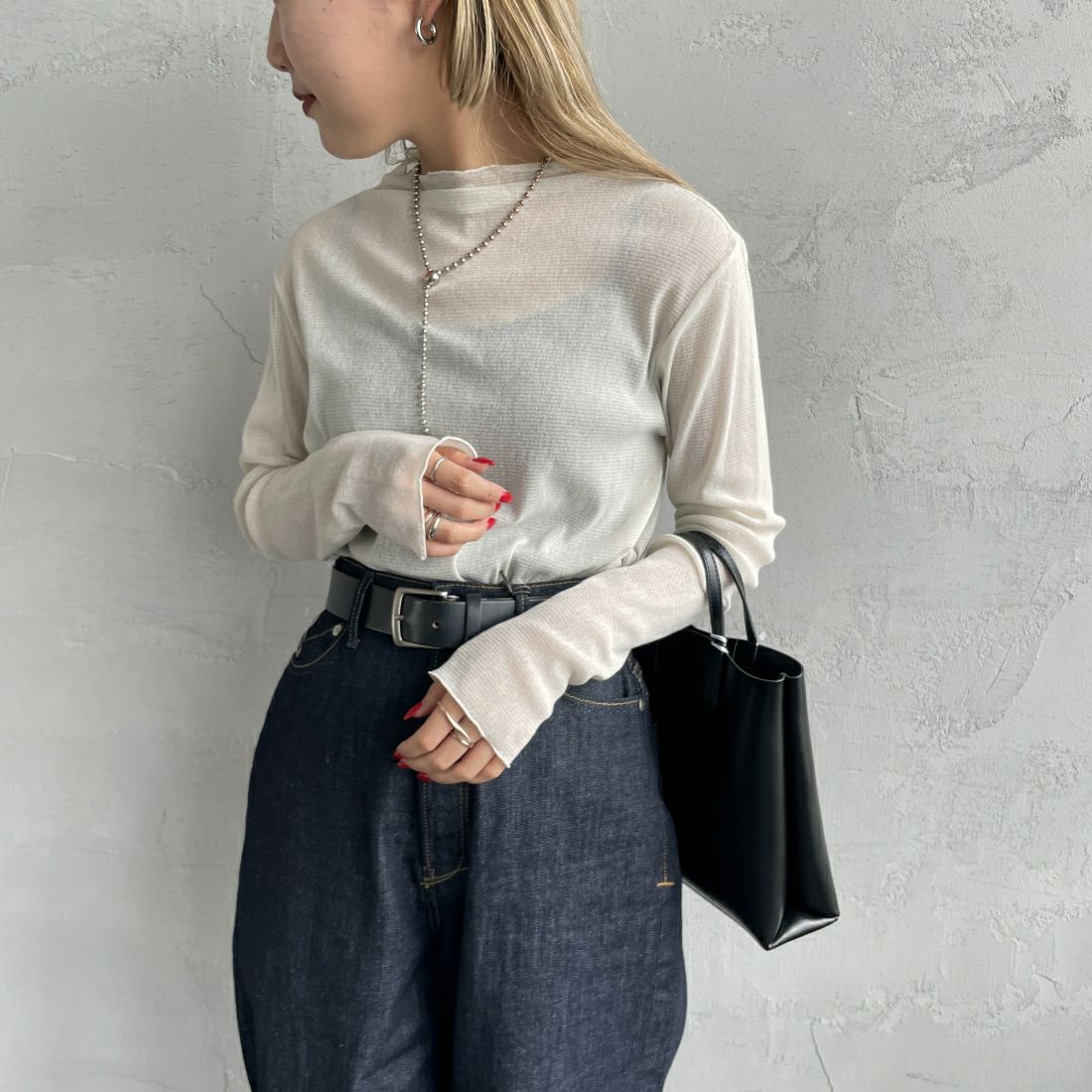 Jeans Factory Clothes [ジーンズファクトリークローズ] ハイネック シアーラメTシャツ [21241057] 031 ｵﾌ &&モデル身長：156cm 着用サイズ：F&&