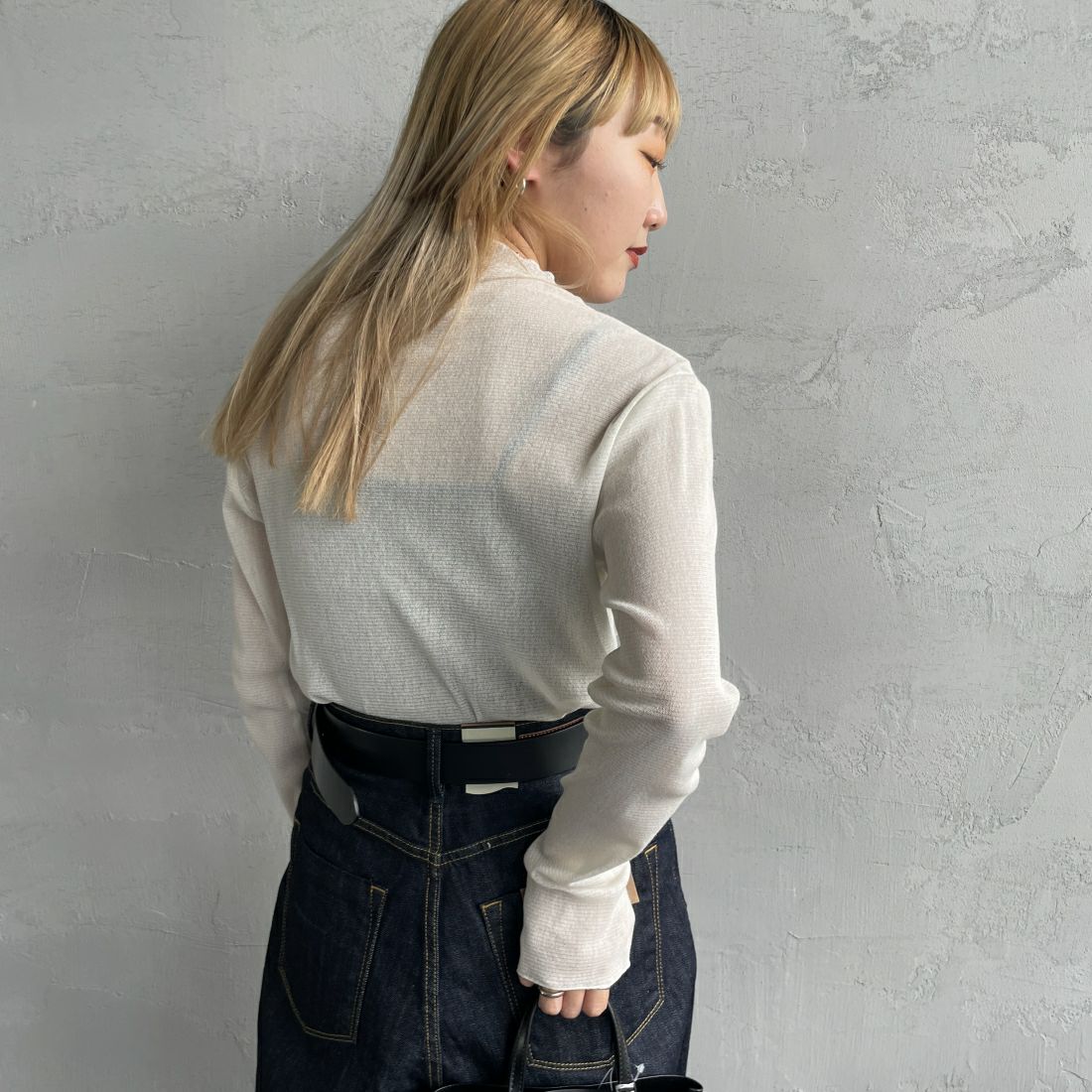 Jeans Factory Clothes [ジーンズファクトリークローズ] ハイネック シアーラメTシャツ [21241057] 031 ｵﾌ &&モデル身長：156cm 着用サイズ：F&&