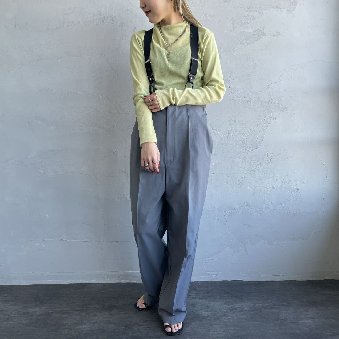 Jeans Factory Clothes [ジーンズファクトリークローズ] ハイネック シアーラメTシャツ [21241057] 060 ｸﾞﾘｰﾝ &&モデル身長：156cm 着用サイズ：F&&