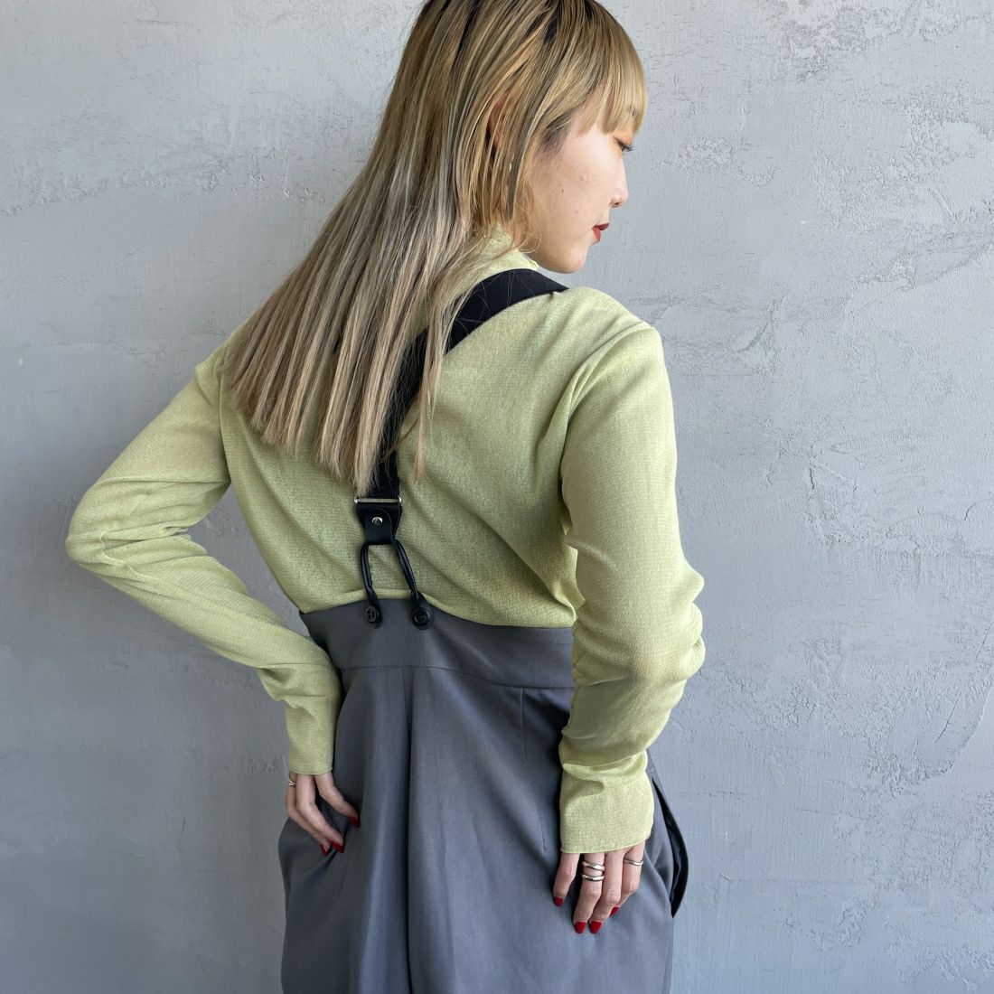 Jeans Factory Clothes [ジーンズファクトリークローズ] ハイネック シアーラメTシャツ [21241057] 060 ｸﾞﾘｰﾝ &&モデル身長：156cm 着用サイズ：F&&