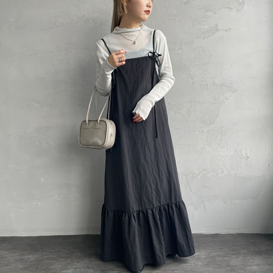 Jeans Factory Clothes [ジーンズファクトリークローズ] ハイネック シアーラメTシャツ [21241057] 073 ｻｯｸｽ &&モデル身長：156cm 着用サイズ：F&&