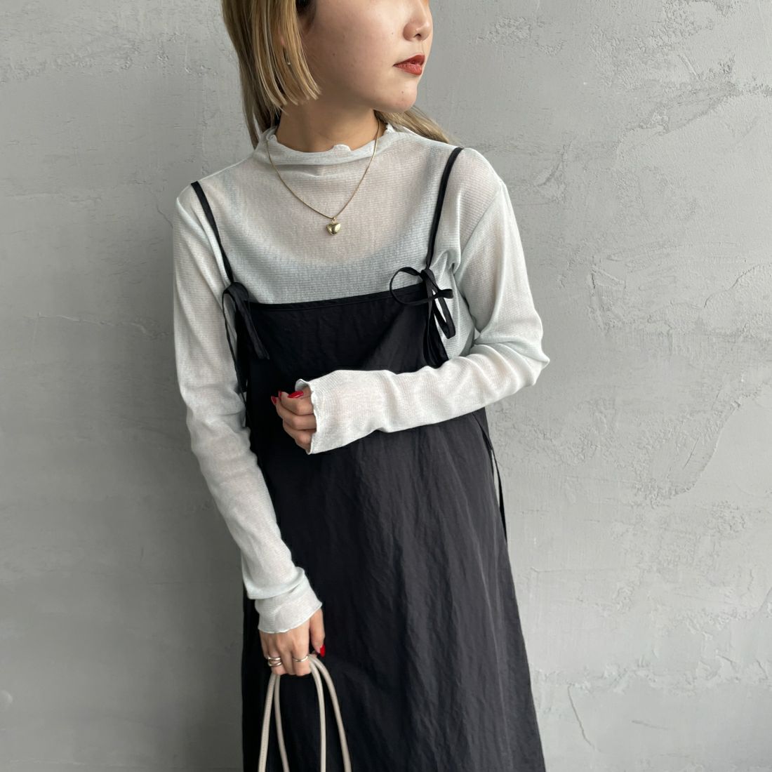 Jeans Factory Clothes [ジーンズファクトリークローズ] ハイネック シアーラメTシャツ [21241057] 073 ｻｯｸｽ &&モデル身長：156cm 着用サイズ：F&&