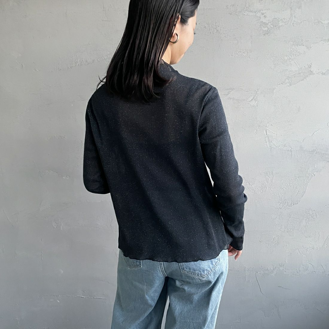 Jeans Factory Clothes [ジーンズファクトリークローズ] ハイネック シアーラメTシャツ [21241057] 076 ﾈｲﾋﾞｰ &&モデル身長：163cm 着用サイズ：F&&