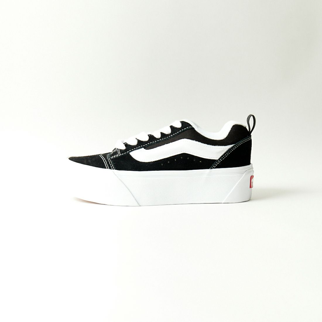 BLK/T.WHIT
