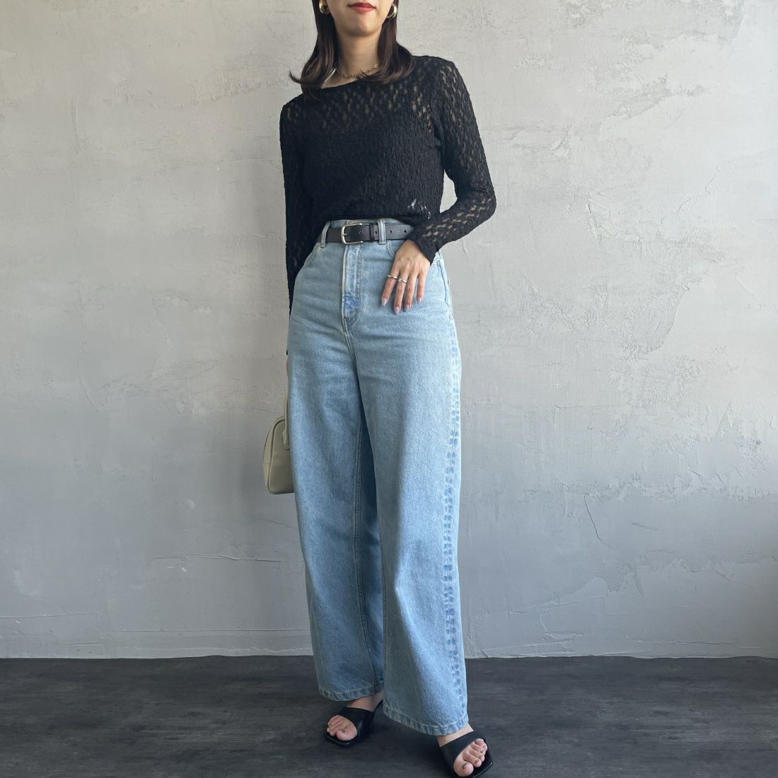 Jeans Factory Clothes [ジーンズファクトリークローズ] レース柄クルーネックシアーカットソー [21241058] 004 ﾌﾞﾗｯｸ &&モデル身長：163cm 着用サイズ：F&&