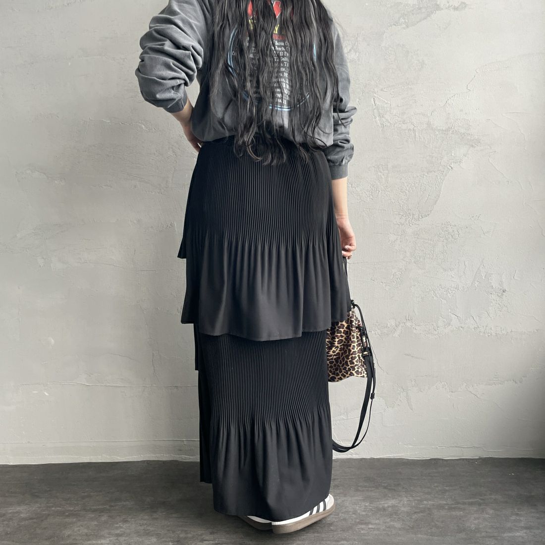 Jf Ready Made [ジェイエフレディメイド] ランダムプリーツスカート [754066] 03 ﾌﾞﾗｯｸ &&モデル身長：156cm 着用サイズ：F&&