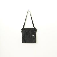 01 BLACK