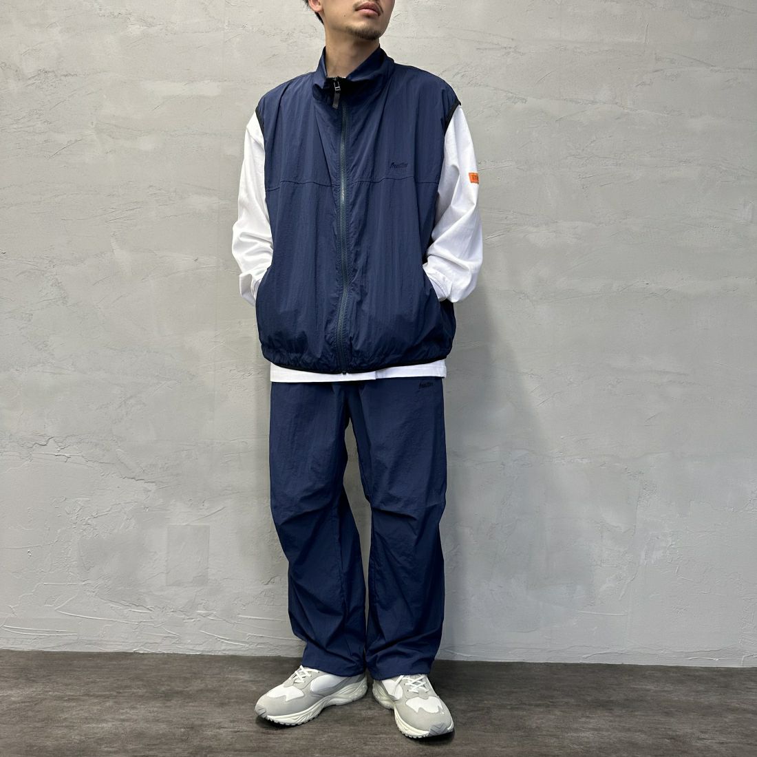 frostline [フロストライン] 別注 ナイロンベスト [FL6-VT-IN4-JF] NAVY &&モデル身長：168cm 着用サイズ：M&&