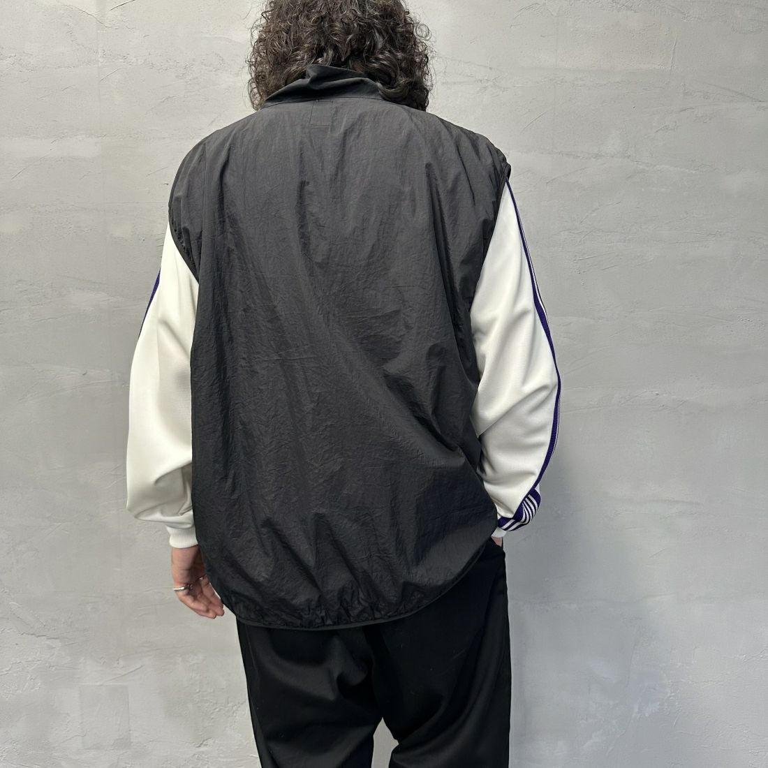 frostline [フロストライン] 別注 ナイロンベスト [FL6-VT-IN4-JF] BLACK &&モデル身長：173cm 着用サイズ：XL&&