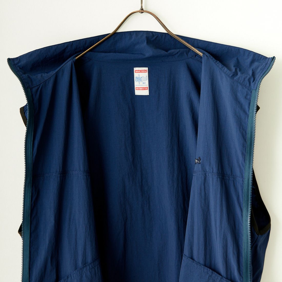 frostline [フロストライン] 別注 ナイロンベスト [FL6-VT-IN4-JF] NAVY