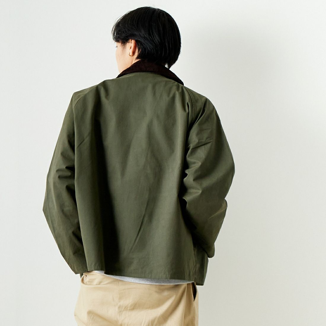 Barbour [バブアー] トランスポート ピーチスキンノンオイルドジャケット [MCA0931] SAGE &&モデル身長：179cm 着用サイズ：38&&