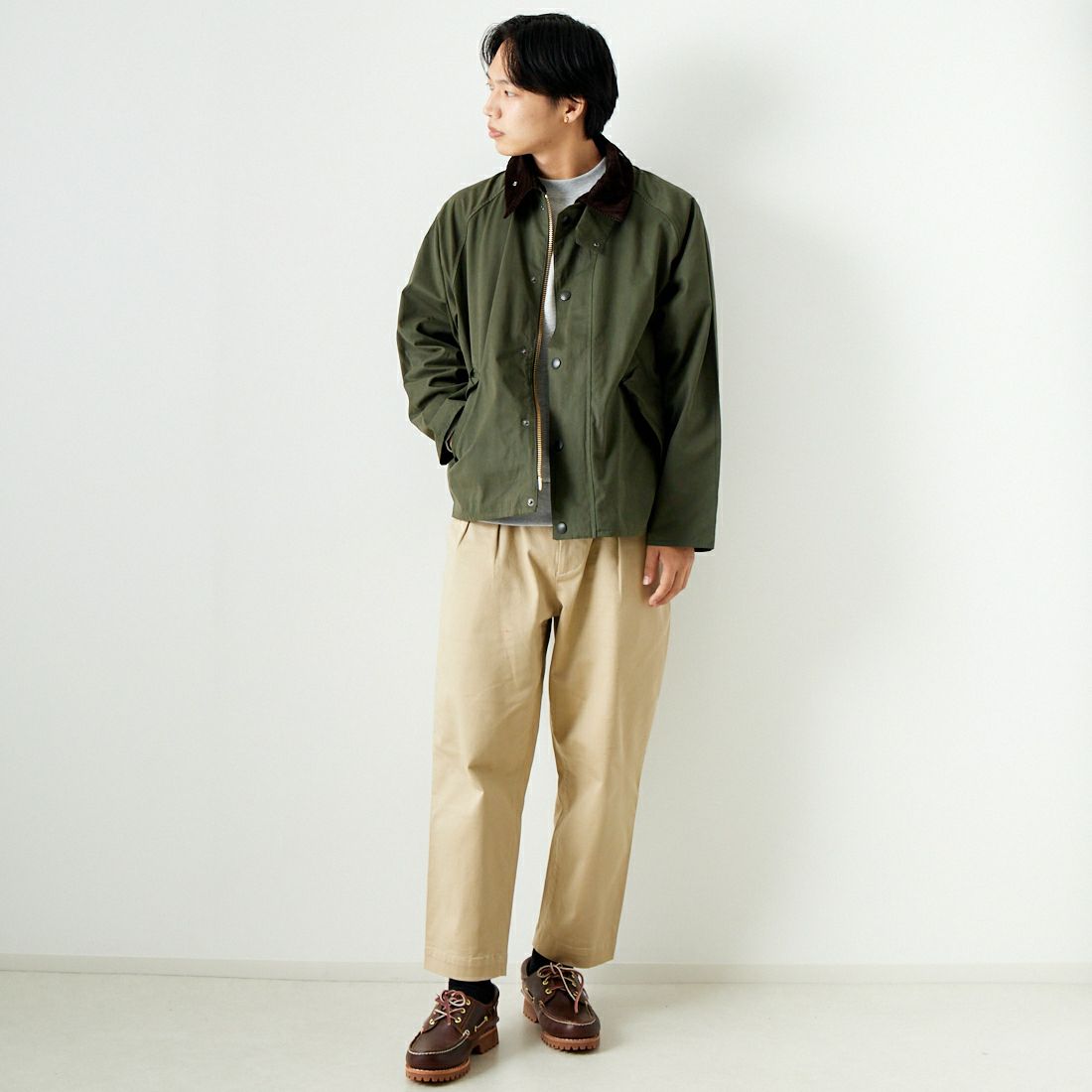 Barbour [バブアー] トランスポート ピーチスキンノンオイルドジャケット [MCA0931] SAGE &&モデル身長：179cm 着用サイズ：38&&