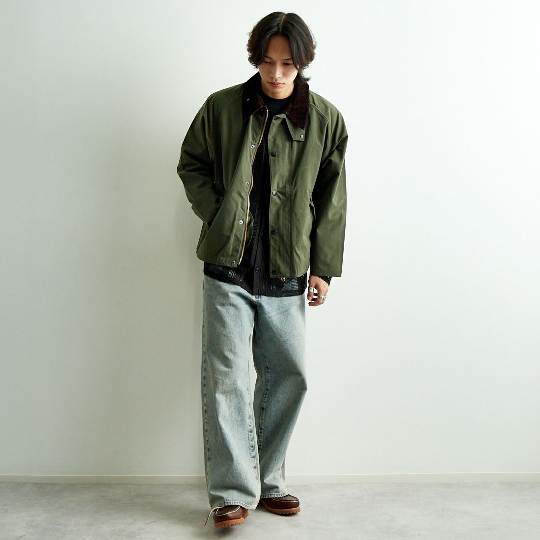 Barbour [バブアー] トランスポート ピーチスキンノンオイルドジャケット [MCA0931] SAGE &&モデル身長：179cm 着用サイズ：38&&