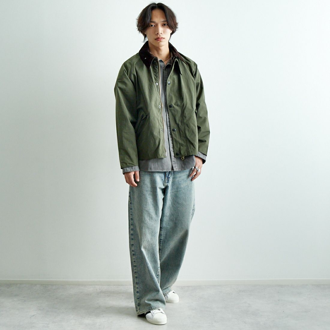 Barbour [バブアー] トランスポート ピーチスキンノンオイルドジャケット [MCA0931] SAGE &&モデル身長：179cm 着用サイズ：38&&