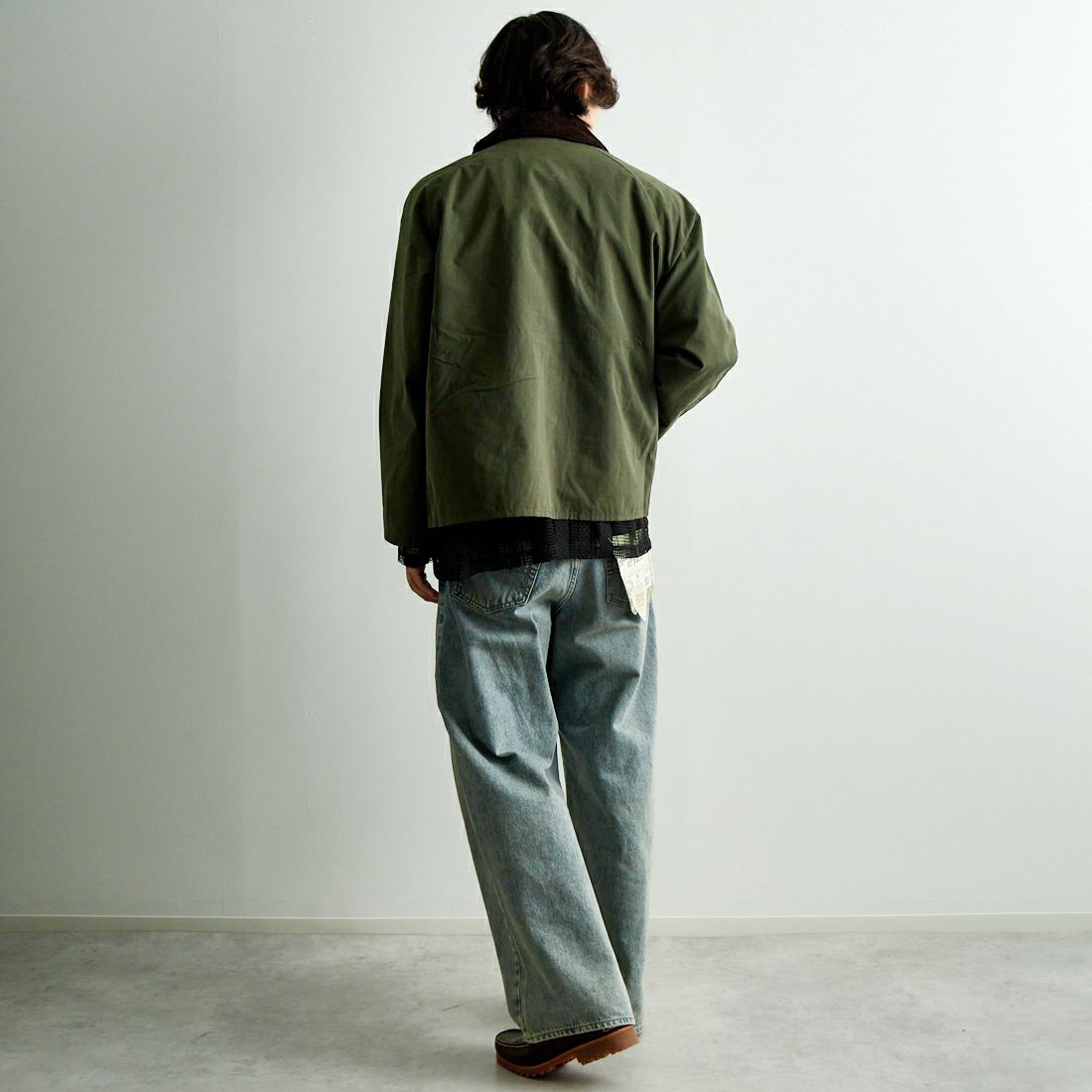 Barbour [バブアー] トランスポート ピーチスキンノンオイルドジャケット [MCA0931] SAGE &&モデル身長：179cm 着用サイズ：38&&