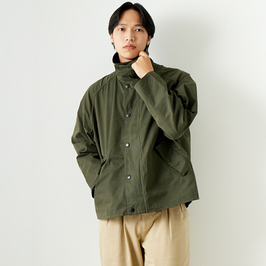 Barbour [バブアー] トランスポート ピーチスキンノンオイルドジャケット [MCA0931] SAGE &&モデル身長：179cm 着用サイズ：38&&