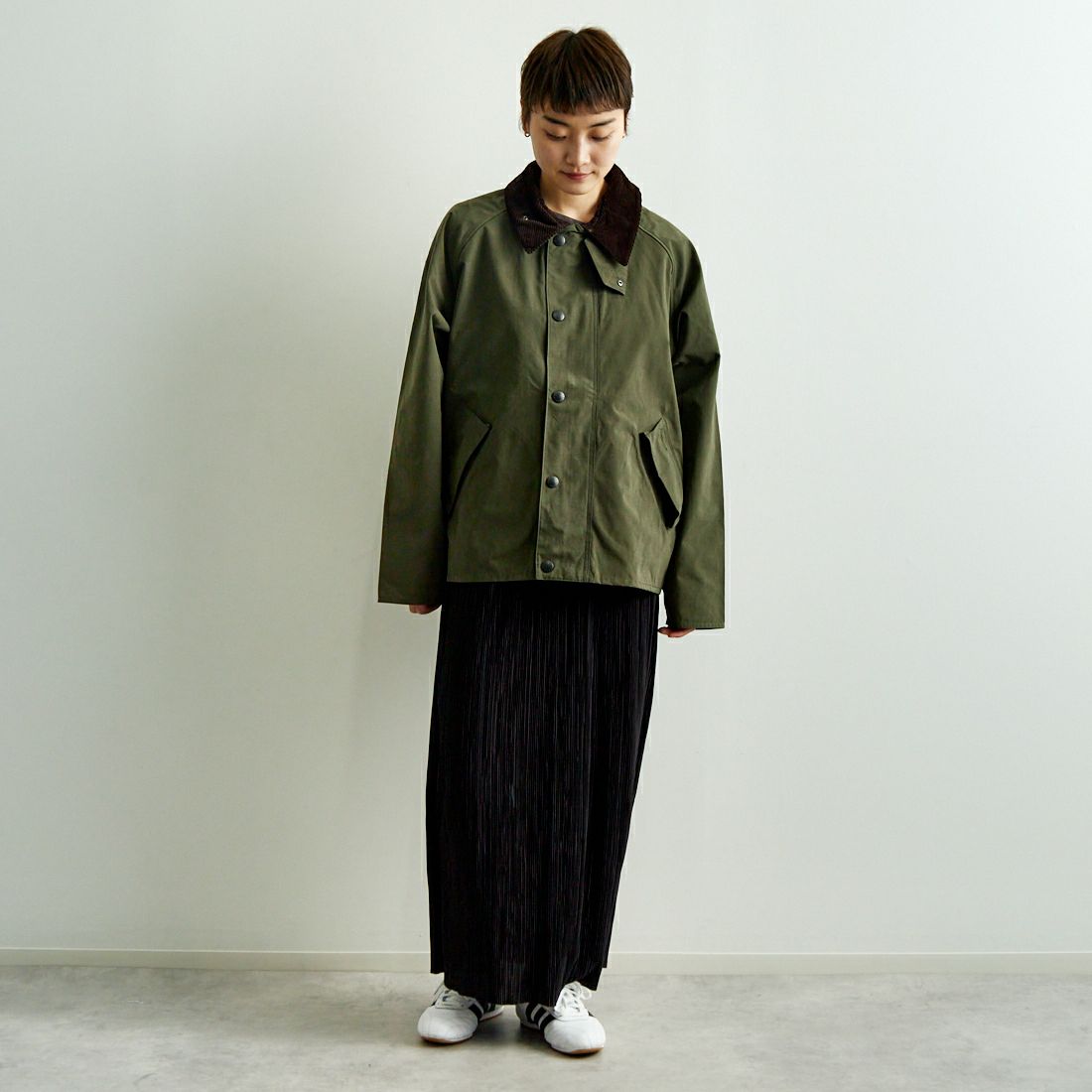 Barbour [バブアー] トランスポート ピーチスキンノンオイルドジャケット [MCA0931] SAGE &&モデル身長：160cm 着用サイズ：36&&