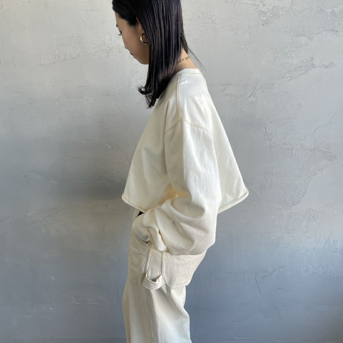 SCREEN STARS [スクリーンスターズ] 別注 ショートピグメントTシャツ [2421-208IN-JF] OFF &&モデル身長：163cm 着用サイズ：F&&
