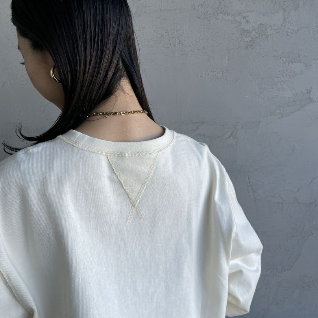 SCREEN STARS [スクリーンスターズ] 別注 ショートピグメントTシャツ [2421-208IN-JF] OFF &&モデル身長：163cm 着用サイズ：F&&