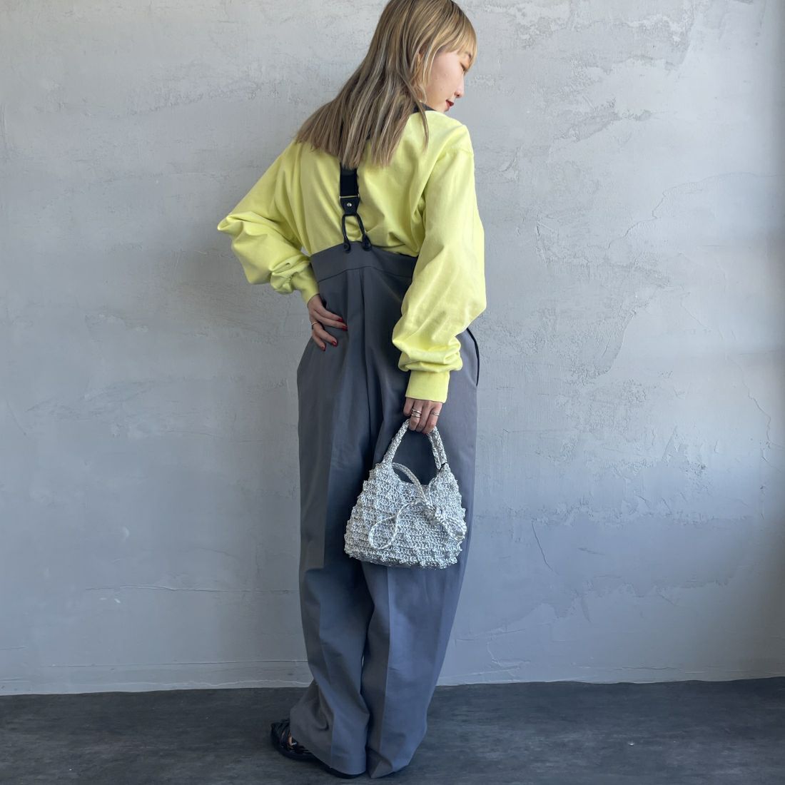 SCREEN STARS [スクリーンスターズ] 別注 ショートピグメントTシャツ [2421-208IN-JF] YELLOW &&モデル身長：156cm 着用サイズ：F&&